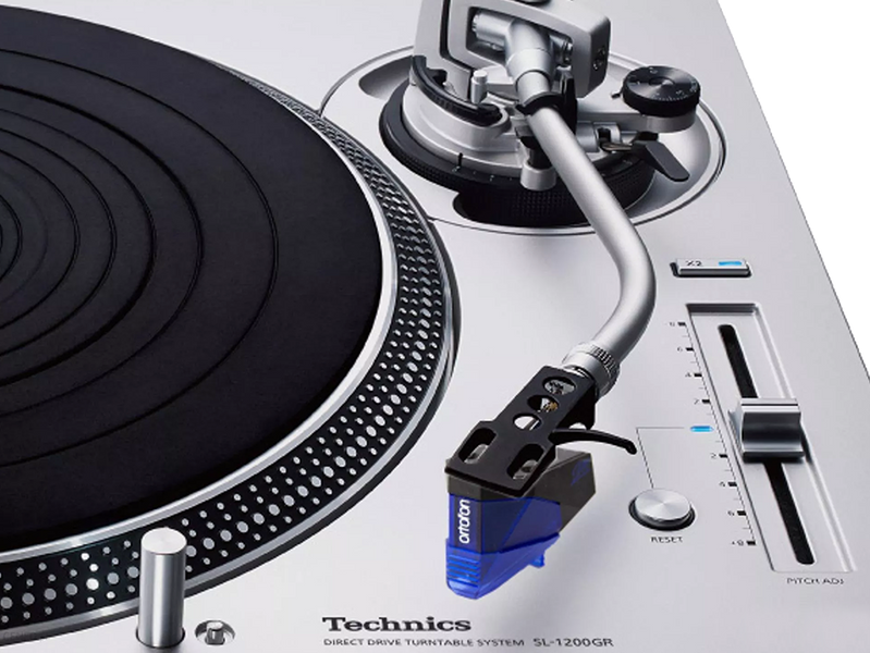 Проигрыватель виниловых дисков Technics SL-1200GR Silver 0152 фото